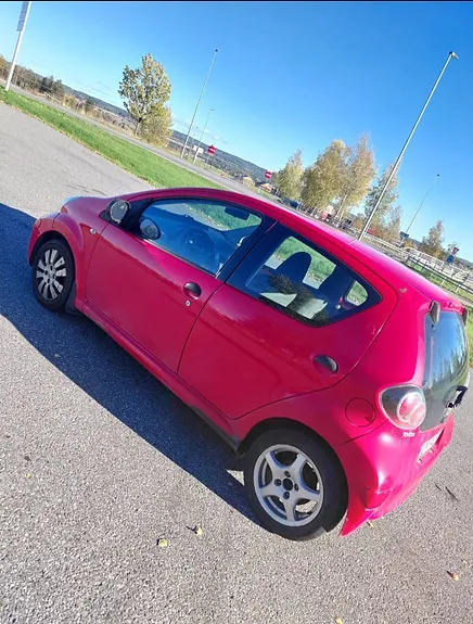 Toyota Aygo 2010 photo 3