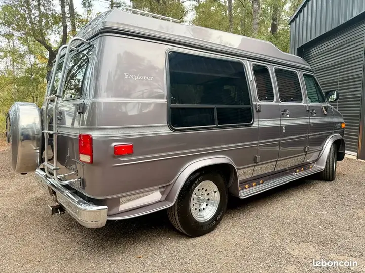 Chevrolet G20 1995 photo 2