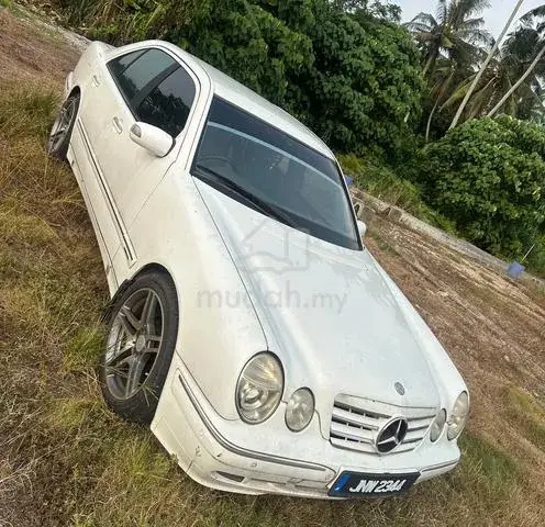 Mercedes-Benz 230