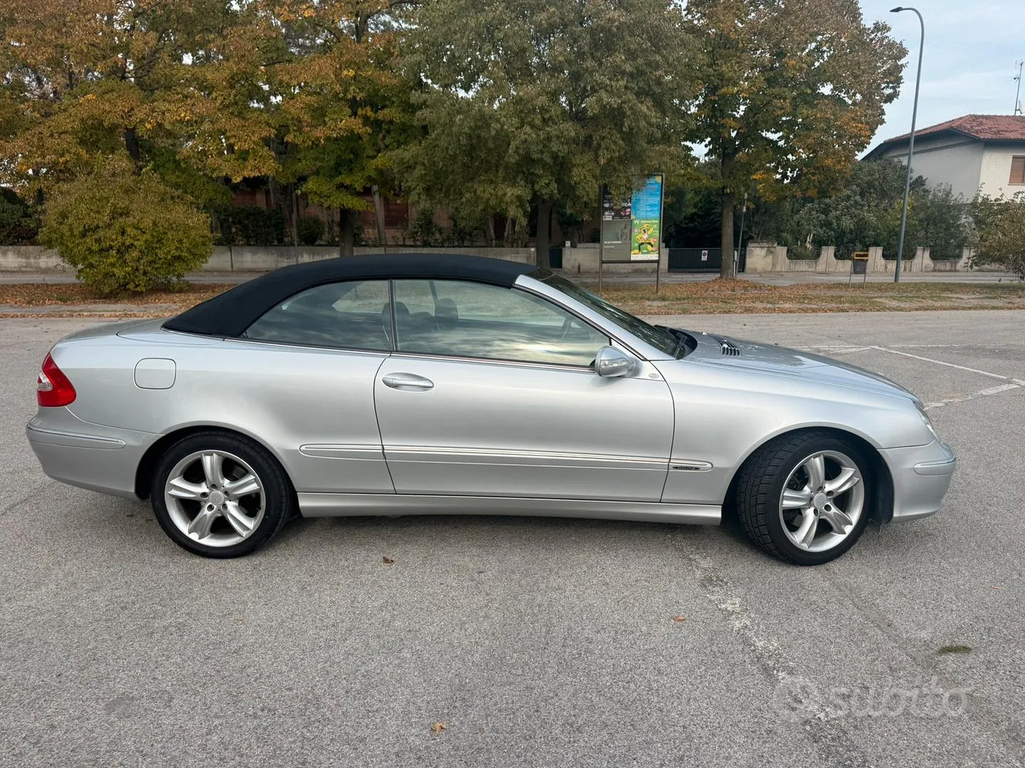 Mercedes-Benz Clk-Class 2003 photo 2