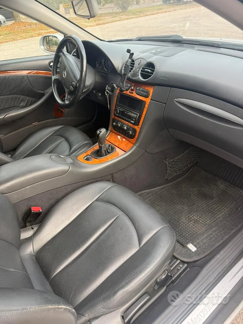 Mercedes-Benz Clk-Class 2003 photo 5
