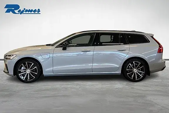 Volvo V60 2025 photo 2