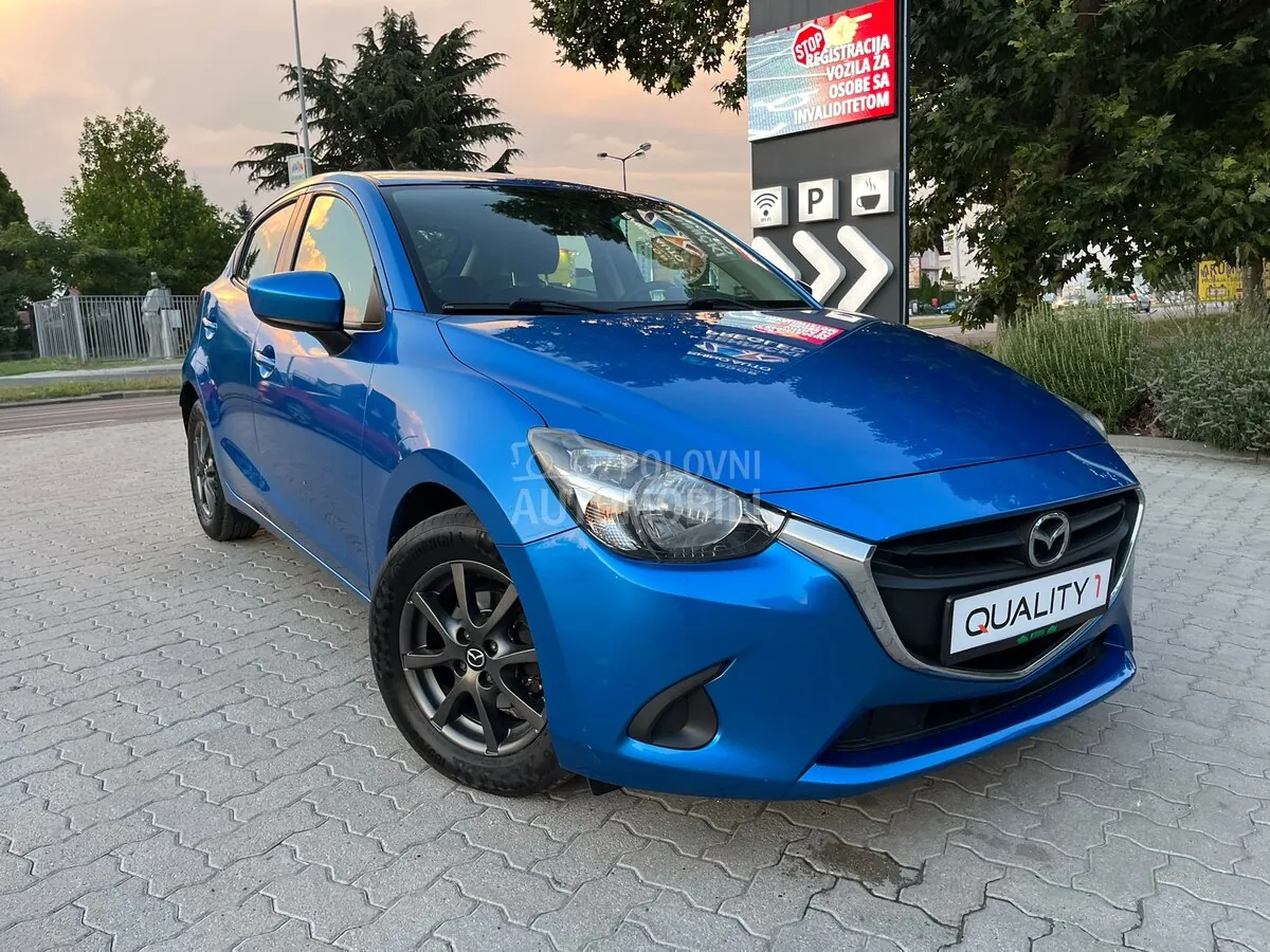 Mazda 2 2016 photo 2