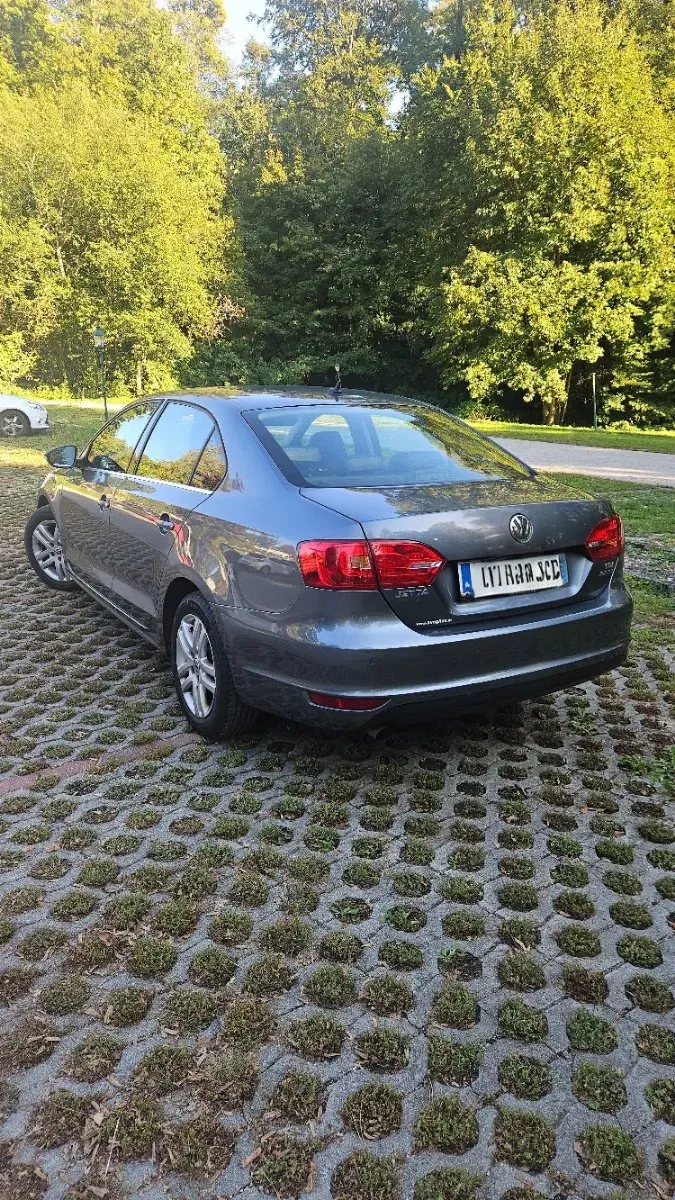 Volkswagen Jetta 2012 photo 3
