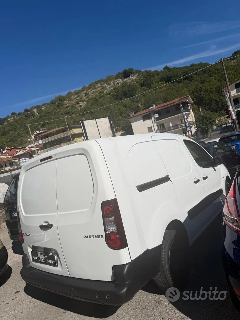Peugeot Partner 2017 photo 2