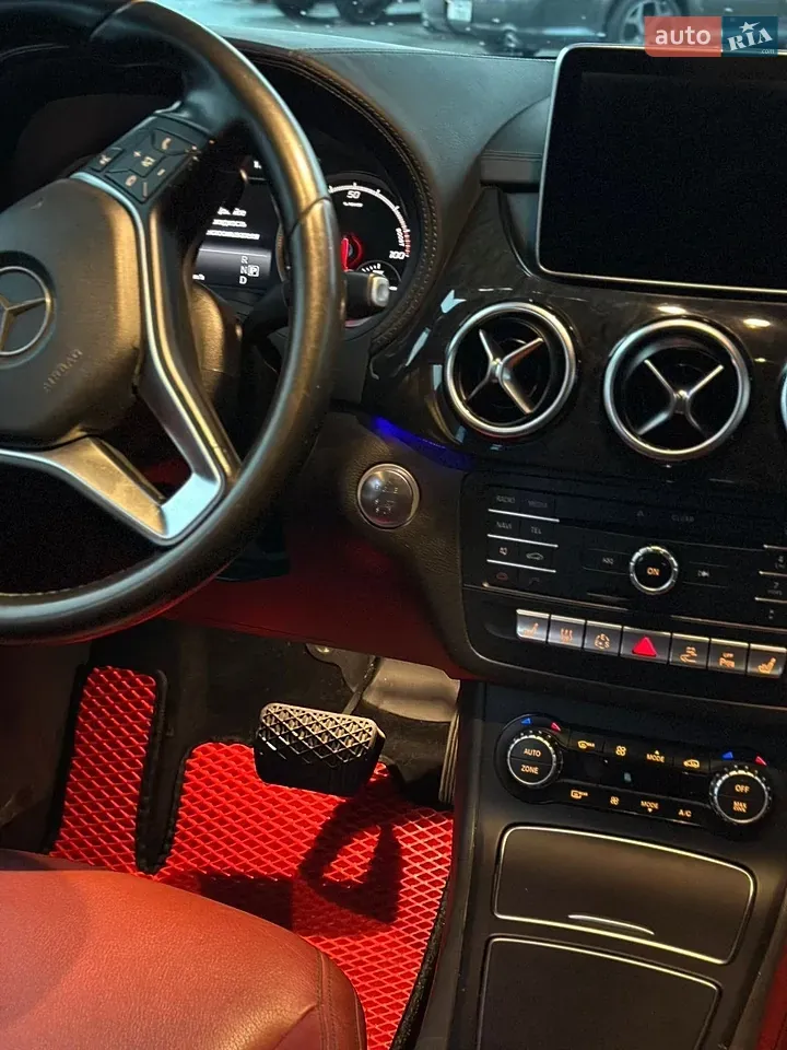 Mercedes-Benz B-Class 2015 photo 3