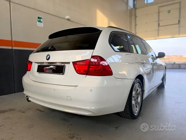 BMW 318D 2011 photo 5