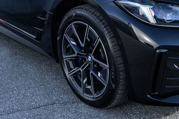 BMW I4 2026 photo 3