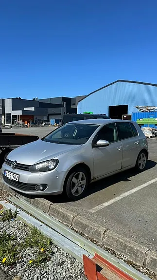 Volkswagen Golf 2010 photo 3
