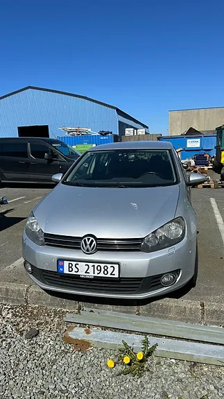 Volkswagen Golf 2010 photo 2