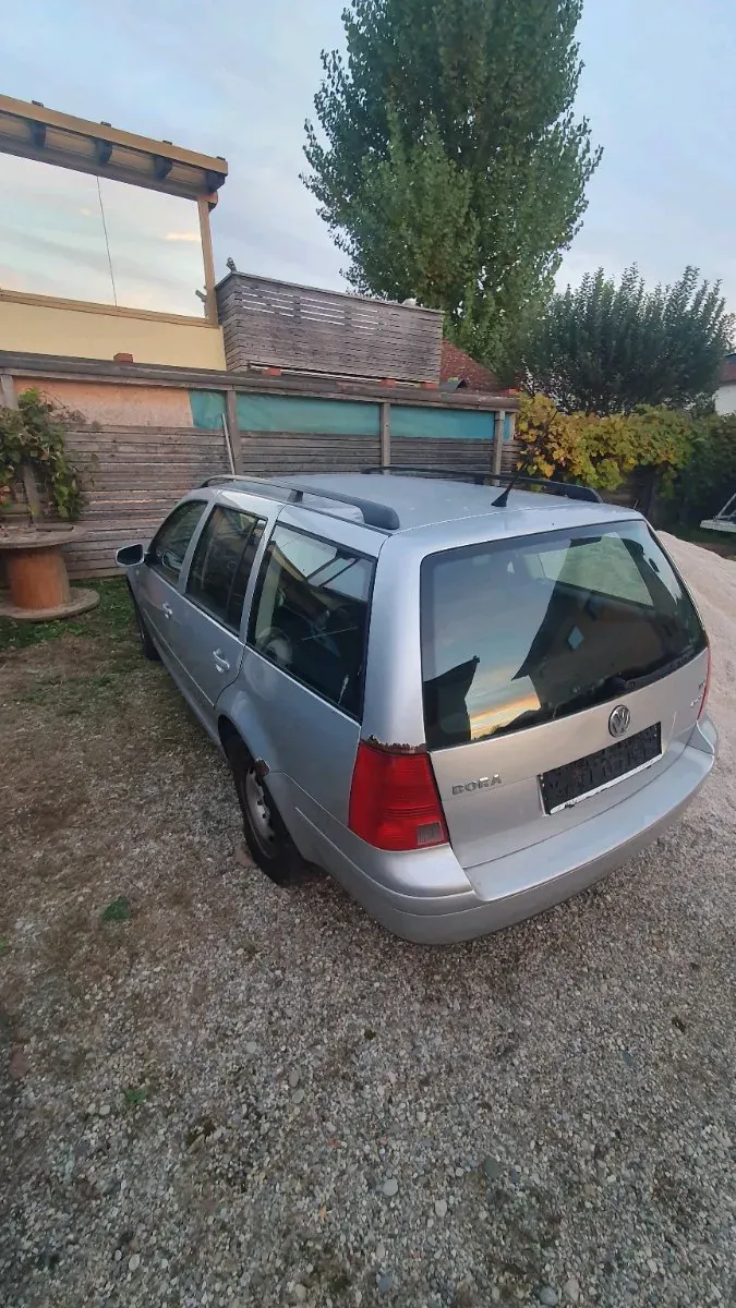 Volkswagen Bora 2001 photo 3