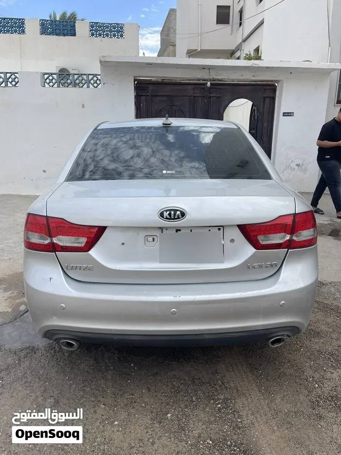 Kia Lotze 2012 photo 2