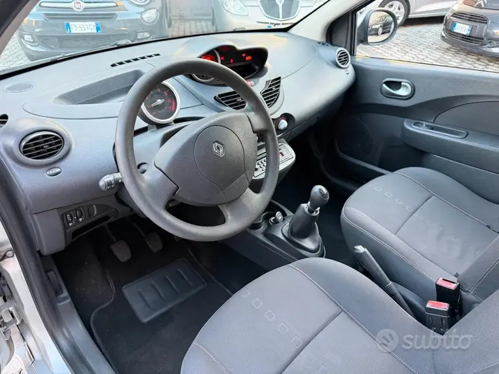 Renault Twingo 2009 photo 2