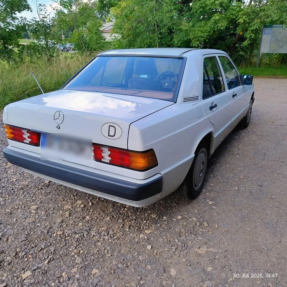 Mercedes-Benz 190