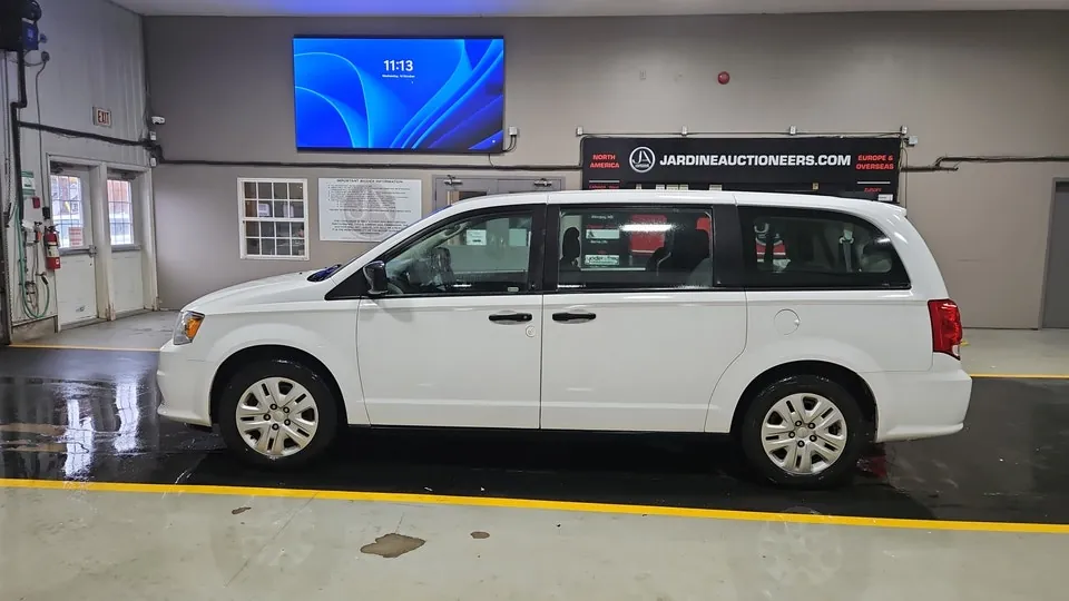 Dodge Grand Caravan 2018 photo 2