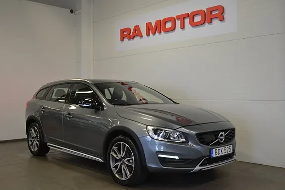 Volvo V60 Cross Country 2017 photo 3