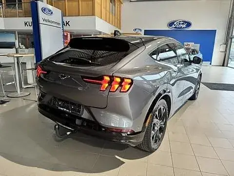 Ford Mustang Mach-E 2023 photo 3