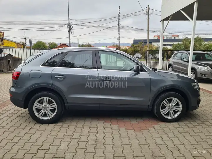 Audi Q3 2013 photo 2