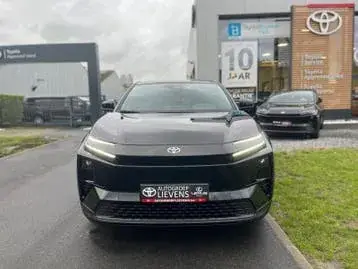 Toyota C-Hr photo 2