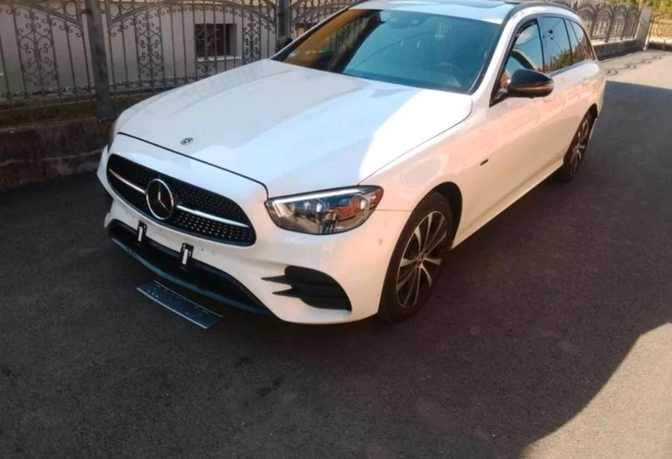 Mercedes-Benz E300