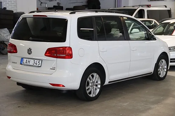Volkswagen Touran 2011 photo 4