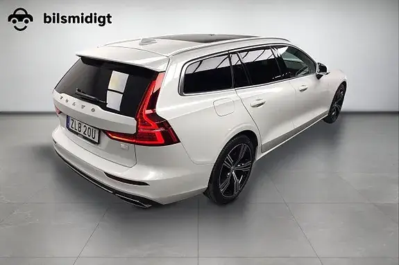 Volvo V60 2022 photo 2