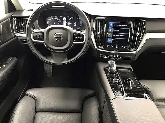 Volvo V60 2022 photo 4