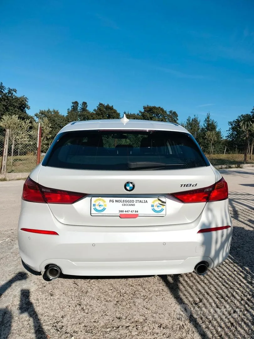 BMW 118D 2022 photo 3