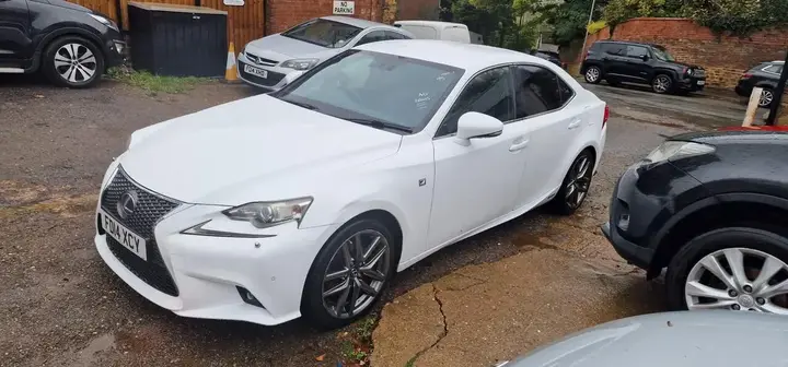 Lexus Is 2014 photo 3