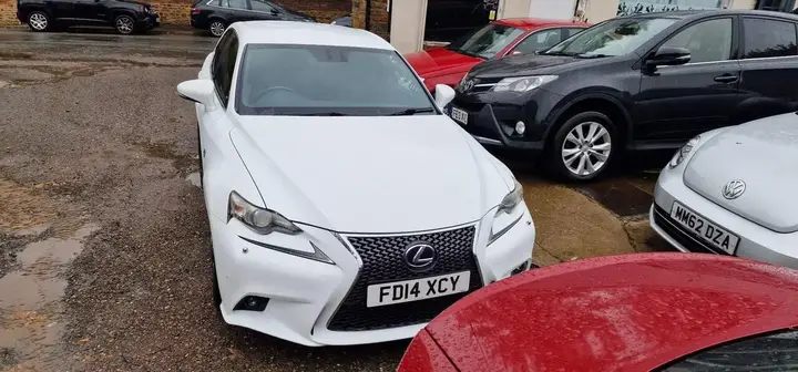Lexus Is 2014 photo 2