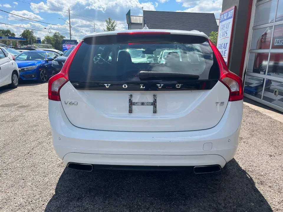 Volvo V60 2015 photo 5