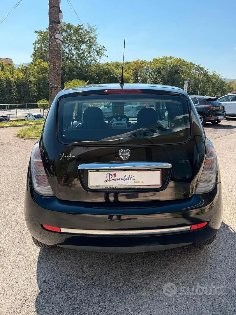 Lancia Ypsilon 2011 photo 3