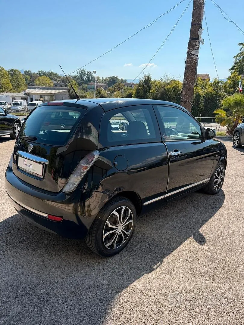 Lancia Ypsilon 2011 photo 5