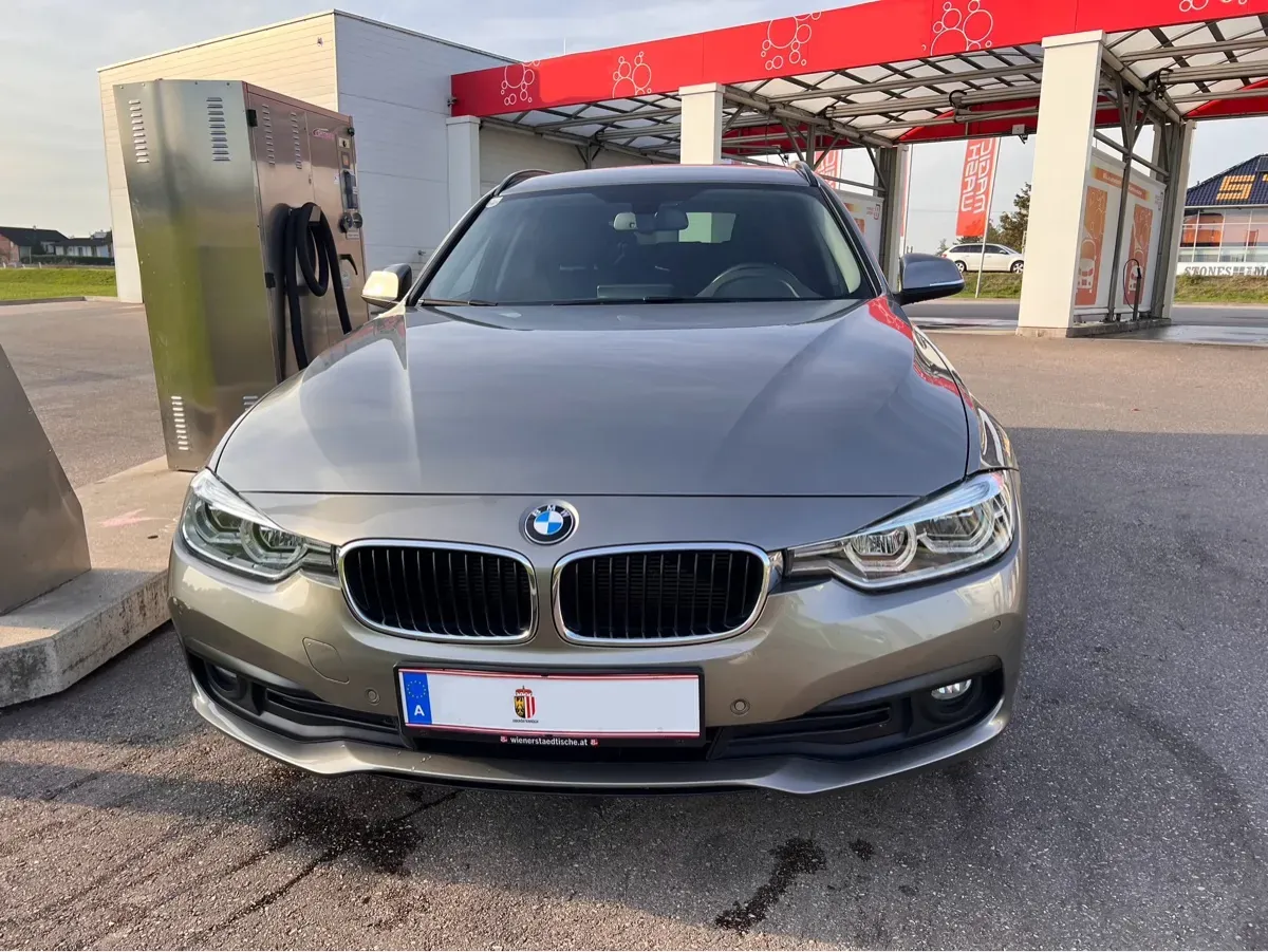 BMW 3 Series 2017 photo 3