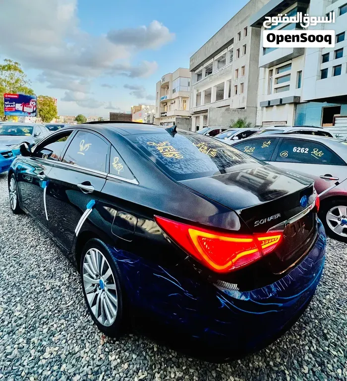 Hyundai Sonata 2014 photo 2