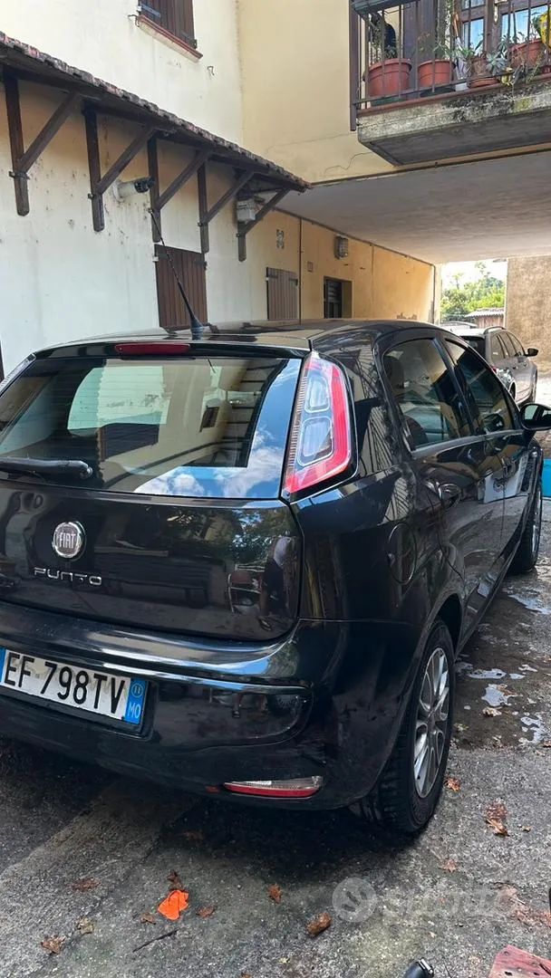 Fiat Punto Evo 2011 photo 4