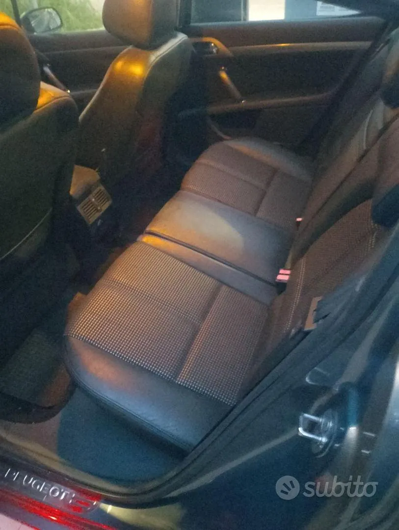 Peugeot 407