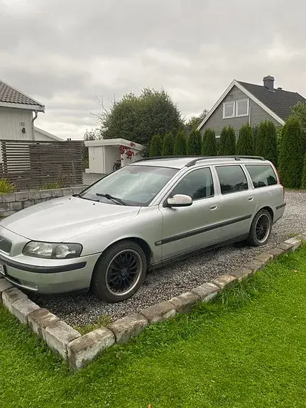 Volvo V70 2003 photo 2