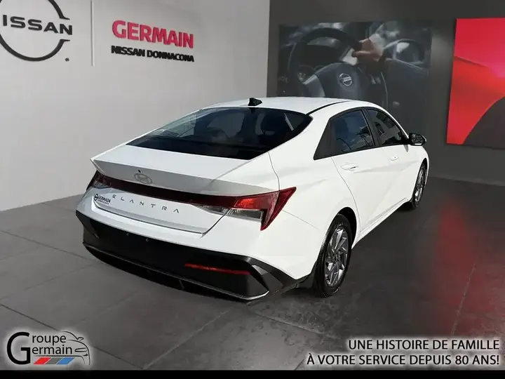 Hyundai Elantra 2024 photo 5