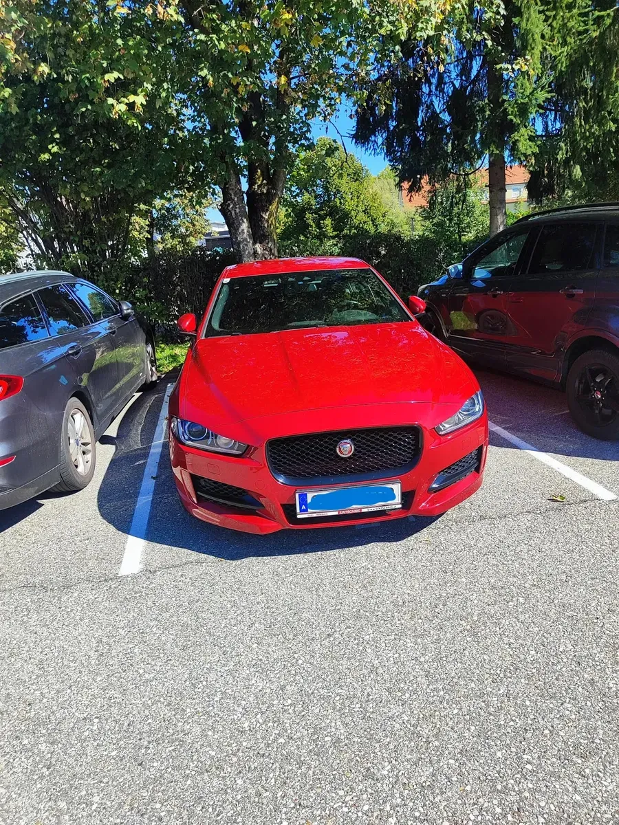 Jaguar Xe