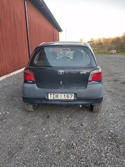 Toyota Yaris 2002 photo 3