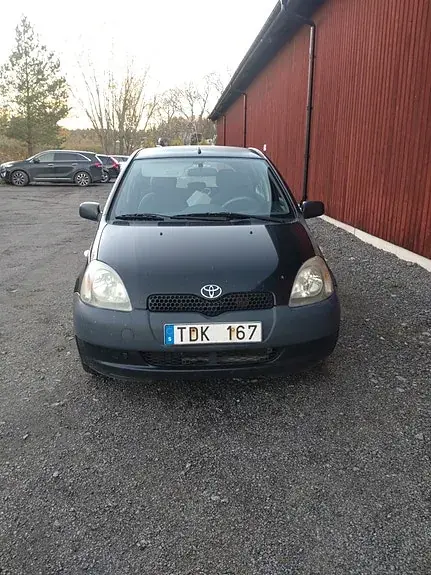 Toyota Yaris 2002 photo 4
