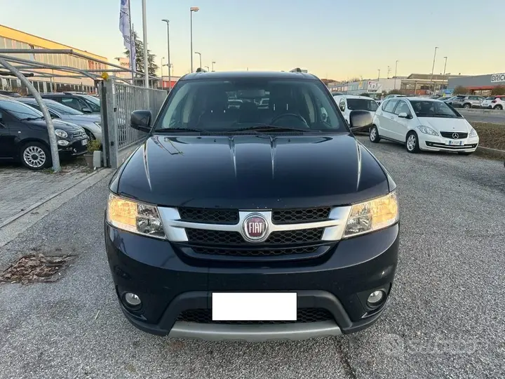 Fiat Freemont 2012 photo 2