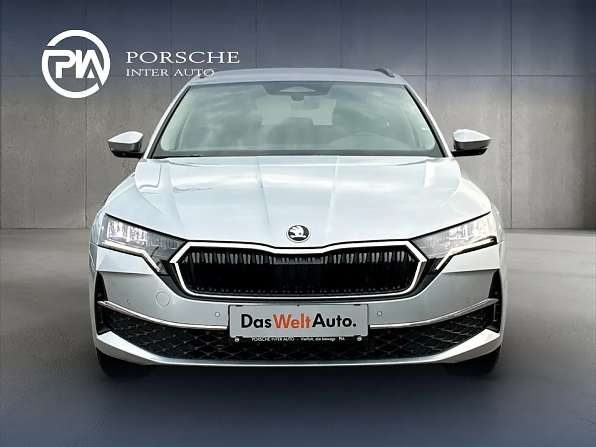 Skoda Octavia 2025 photo 2