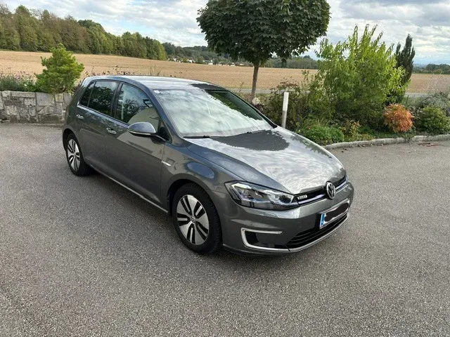 Volkswagen Golf 2018 photo 2