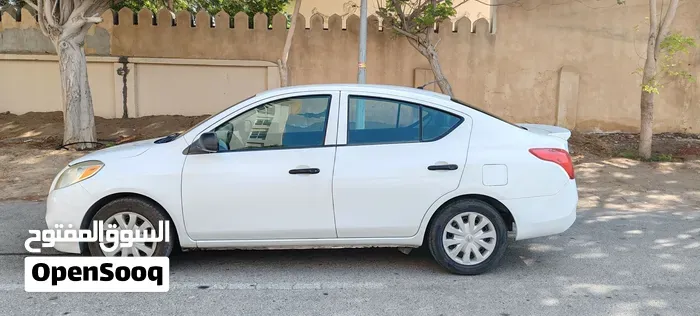 Nissan Versa 2015 photo 5