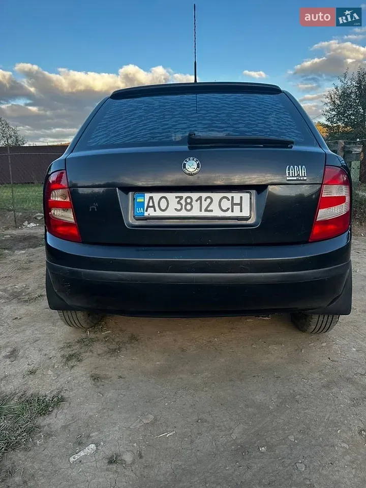 Skoda Fabia 2005 photo 3