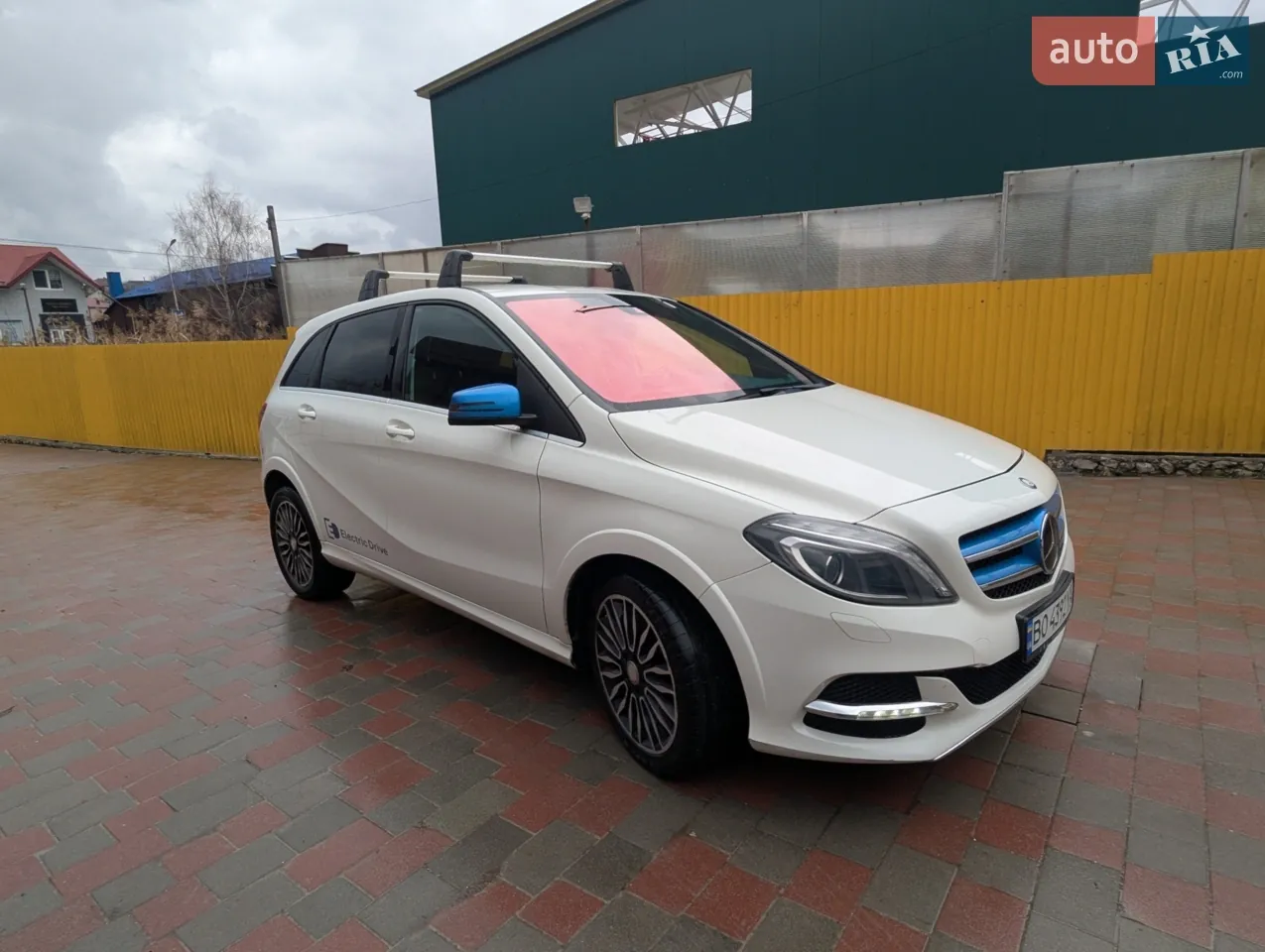 Mercedes-Benz B-Class 2015 photo 2