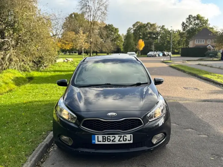 Kia Ceed 2013 photo 2