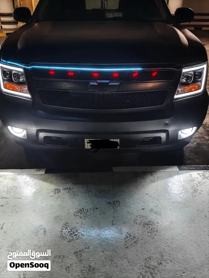 Chevrolet Tahoe 2012 photo 2